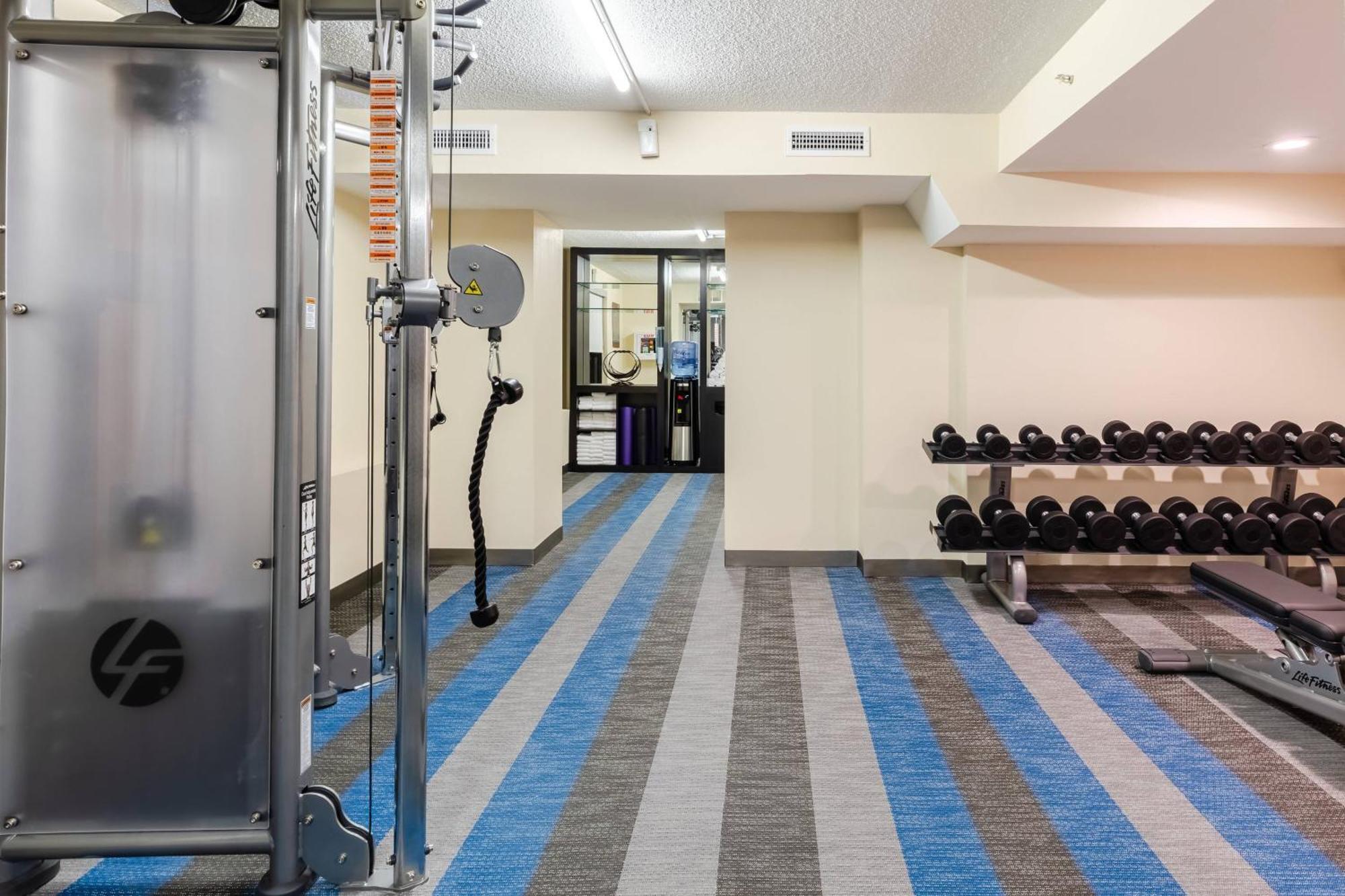Aloft Columbia Harbison Hotel Екстериор снимка
