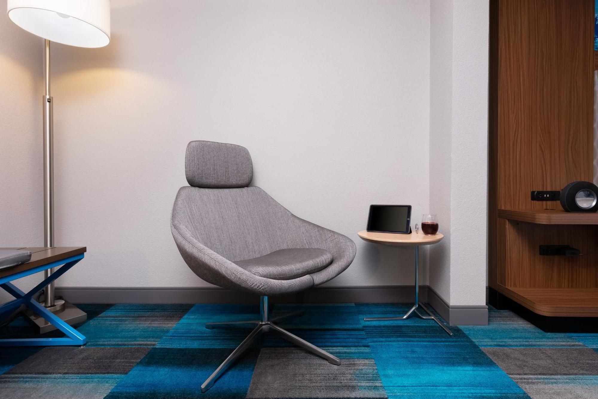 Aloft Columbia Harbison Hotel Екстериор снимка